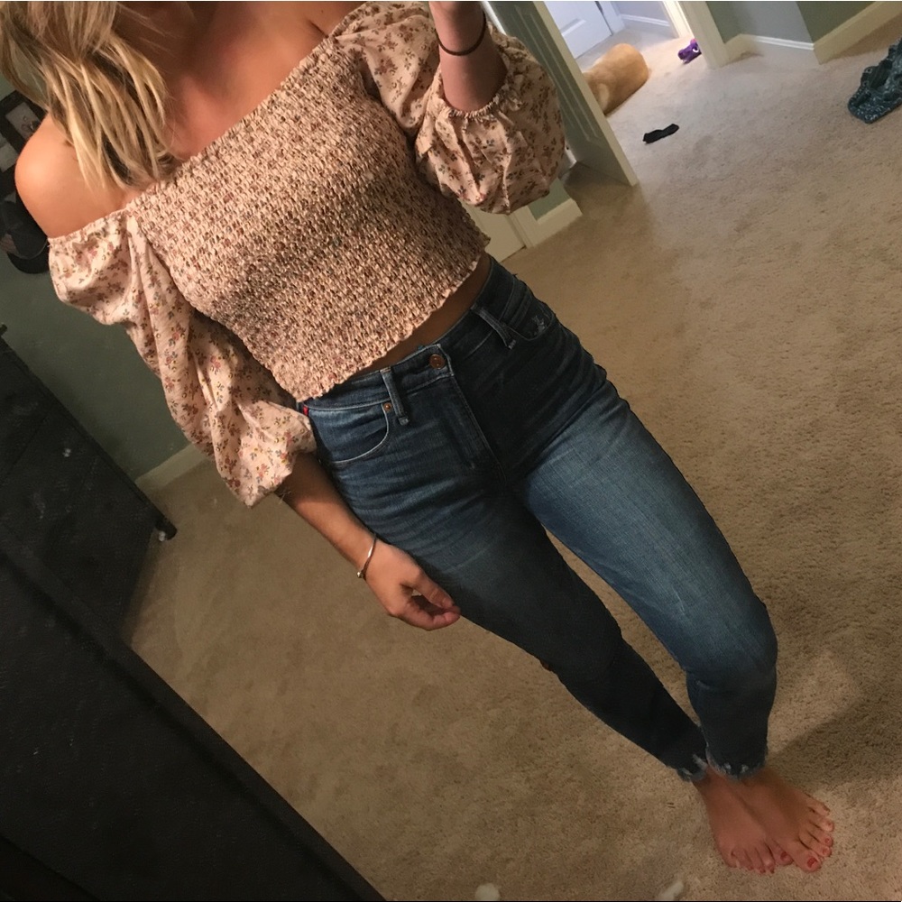 Off the shoulder fitted crop top